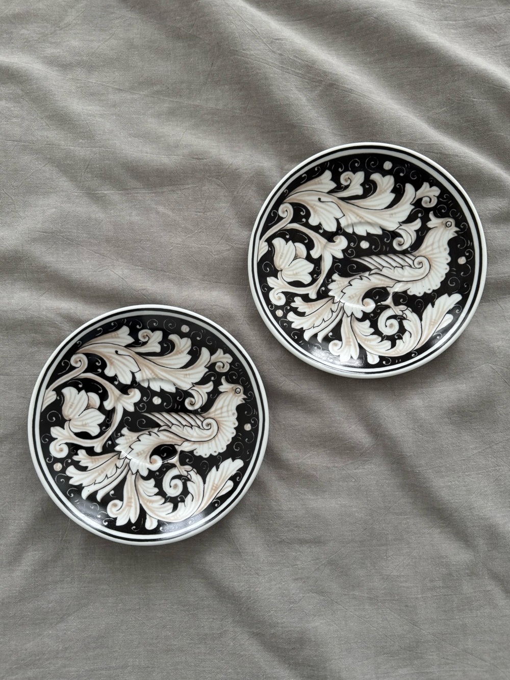 FIMA Deruta Italy Vintage Black Baroque Nero Bird Hand-Painted Pair of 6” Plates